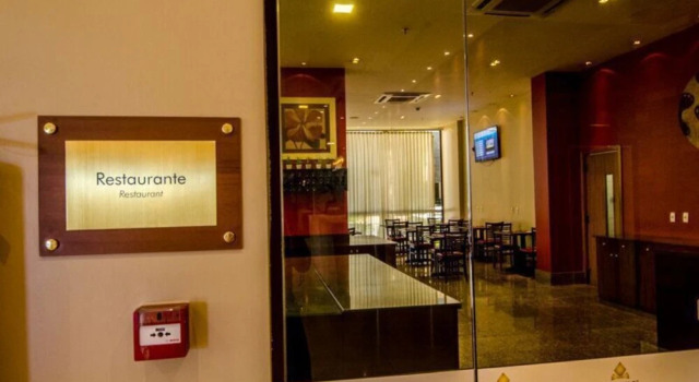 NB613 Na Esplanada dos Ministérios, Rezervovat Hotel Monumental Axis 
