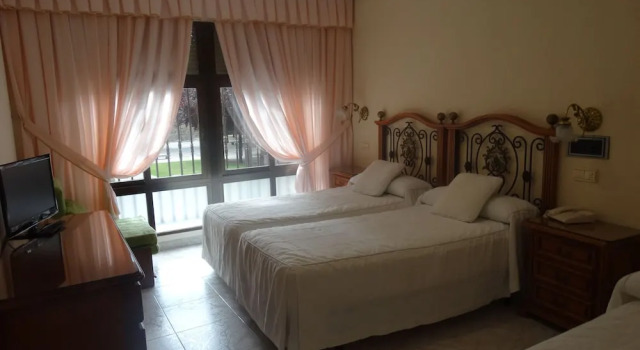 Трёхместный номер Standard Le Petit Hotel