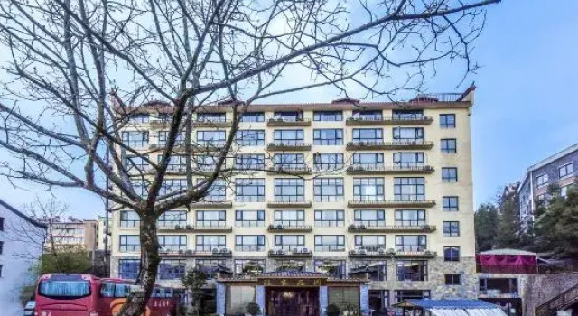 Chenjia Garden Hotel (Wulong Xiannvshan Branch), Buchen Sie Hotel Wulong Chongqing