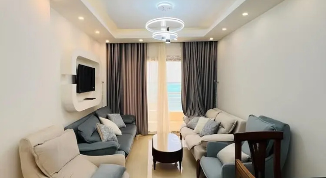 Семейные апартаменты с 2 комнатами с видом на море Al Emam Luxury Apartment