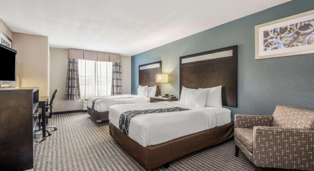 Четырёхместный номер Standard La Quinta Inn & Suites Casino and Bar by Wyndham Glendive