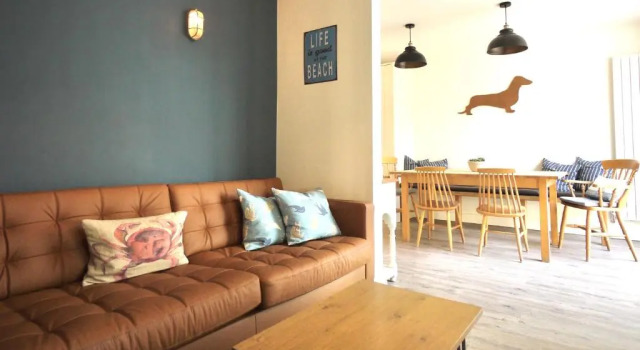 Let’s Unwind Cottages - The Salty Dog & Rock Lobster, Забронировать Отель Отели Исторического графства Суссекса с парковкой, Парковка