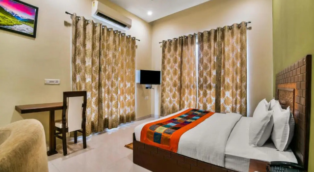 Двухместный номер Deluxe с красивым видом из окна Hotel Amrit Manthan