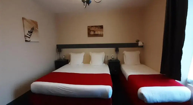 Logis- Auberge De Kerveoch, Забронировать Хостел Отели Finistère с парковкой, Парковка