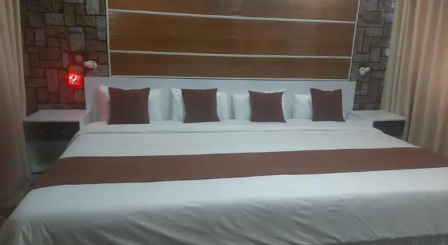 J T Bed & Breakfast, Rezerwuj Hotel Mogoditshane Gaborone
