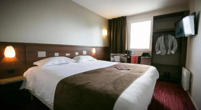 Номер Comfort Brit Hotel Rennes Le Castel