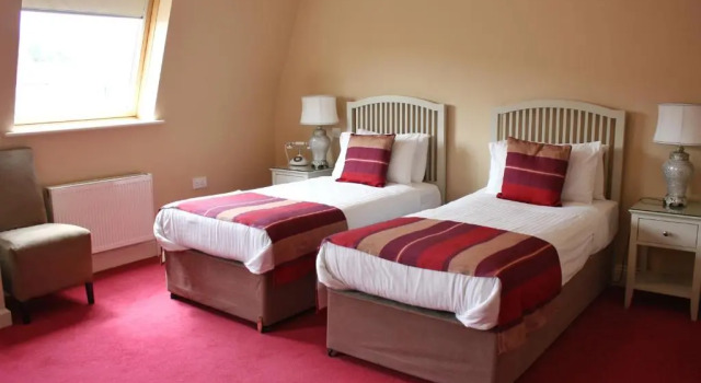 The Moorings Hotel & Seafood Restaurant, Book Hotel Hotels in Kerry with Parking, Parking