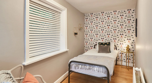 Host Stay Cobble Cottage