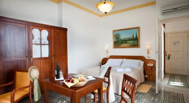 Трёхместный номер Superior с видом на море Hotel Villa Schuler