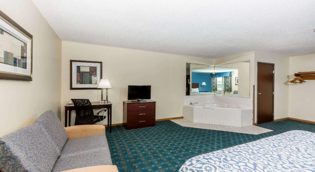 Двухместный люкс Days Inn by Wyndham Sioux City