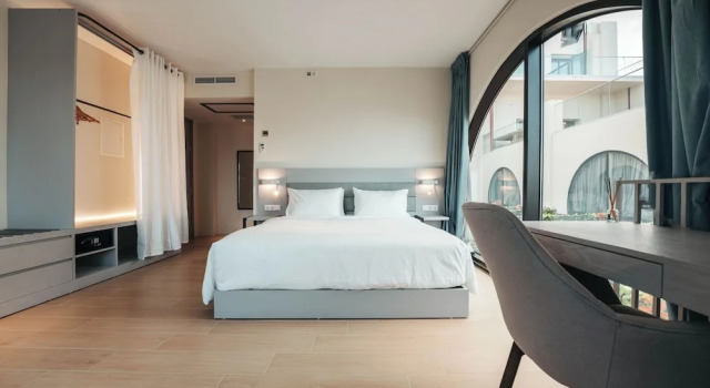 Junior Suite Elements Hotel & Shops