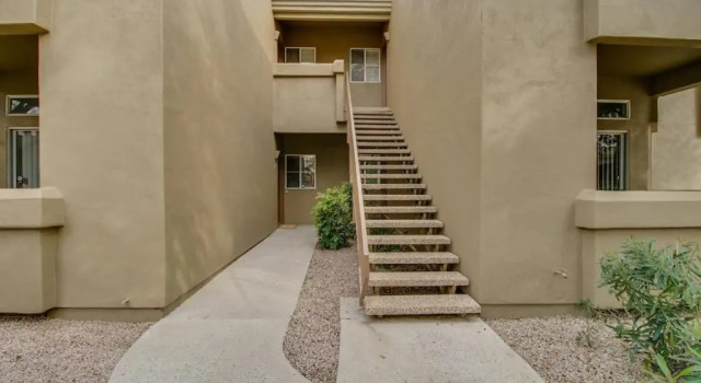 Cozy 1-bdrm Scottsdale Condo Next to Pool, Забронировать Дом для отпуска Финикс 