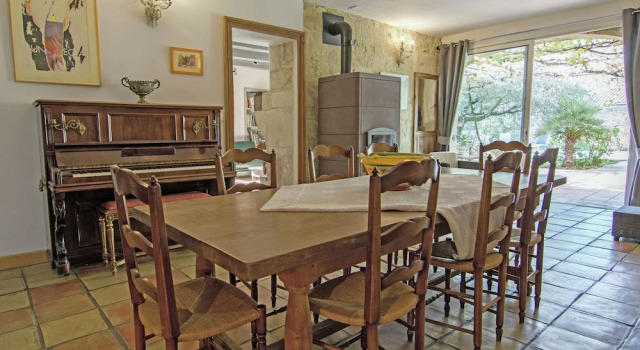 Mansion in Fournes With Private Pool, Rezerwuj Hotel Fournes Gard