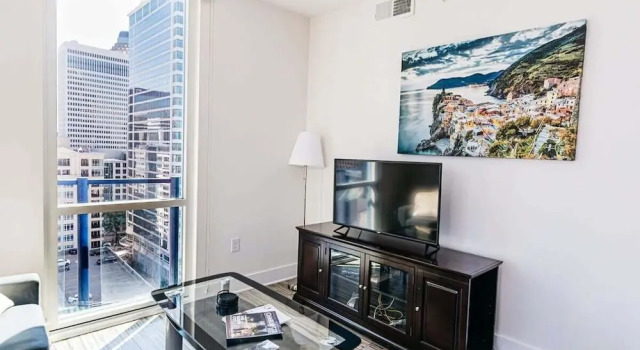 Апартаменты с 2 комнатами 2br Uptown Charlotte Furnished Apartments 2 Bedroom Apts by RedAwning