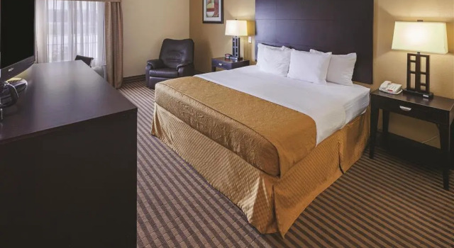La Quinta Inn & Suites by Wyndham Livingston, Buchen Sie Hotel Livingston 