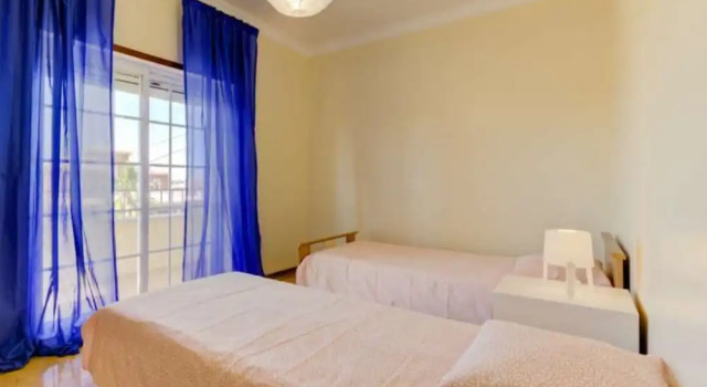 Villa - 6 Bedrooms with Pool and WiFi - 104371