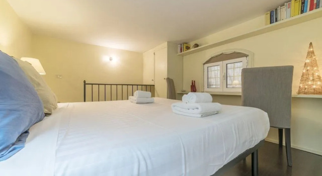 Rione Monti Studio Apt with private garden, Забронировать Апартаменты/квартира Апартаменты Рима, рядом с Piazza della Madonna dei Monti, Апартаменты/квартира