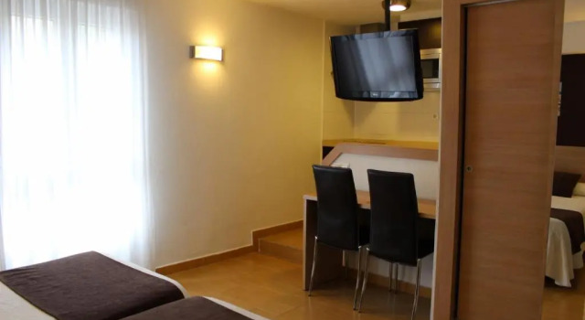 Двухместная студия Hostal Rocamar