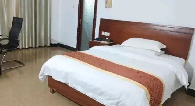 Changjiang Jinlan Island Business Hotel, Rezervovat Hotel Changjiang Hainan