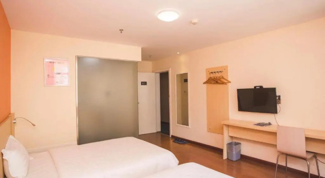 Двухместный номер Business 7Days Inn Guilin Yangshuo Shili Gallery