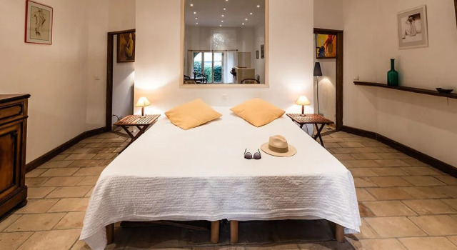 Le Prieuré Saint Martial, Rezervovat Hotel Hotely v Alignan-du-Vent s parkováním, Parkování