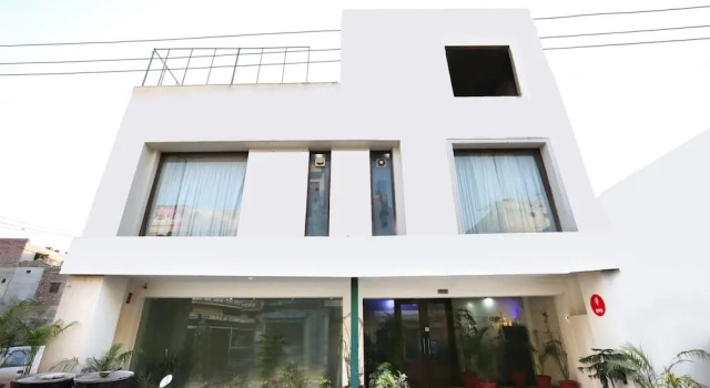 OYO 8776 Citi Inn Zirakpur, Varaa Hotelli Zirakpur Haryana