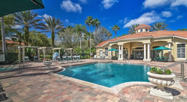 Near Disney & Epic Universe: Home w/ Resort Perks