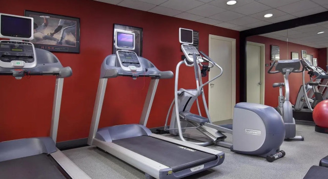 Кровать в общем номере Hilton Garden Inn Portland/Beaverton