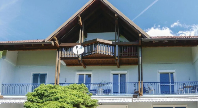 Stunning Apartment in Sattendorf With 1 Bedrooms, Wifi and Outdoor Swimming Pool, Забронировать Апартаменты/квартира Отели Заттендорф с парковкой, Парковка