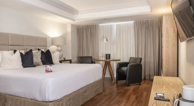 Двухместный люкс Presidential Crowne Plaza Hotel Monterrey by IHG