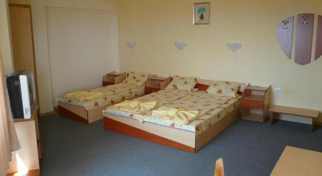 Семейный номер Standard с балконом и с красивым видом из окна Krasi Hotel