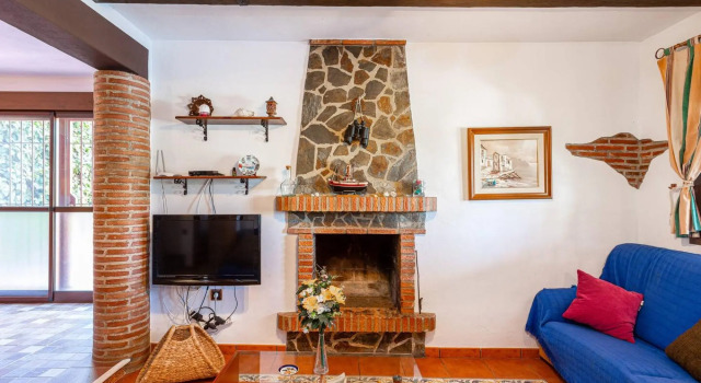 Cortijo Los Cerezos, Prenota Villa Hotel a Axarquía con parcheggio, Parcheggio