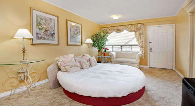Simple suite Knights Inn - Park Villa Motel, Midland