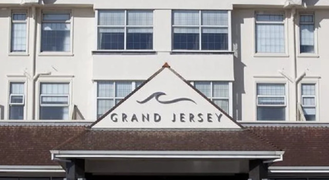 Grand Jersey Hotel and Spa, Забронировать Курортный отель Сент-Хелиер Джерси