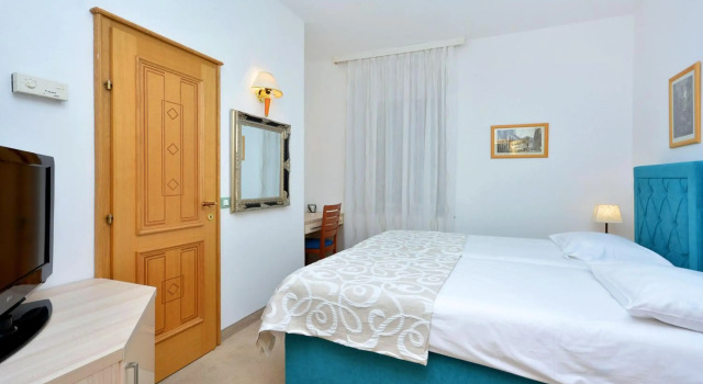Hotel Adriana