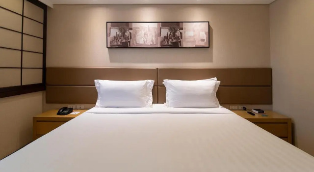 Полулюкс Jinjiang Inn Makati