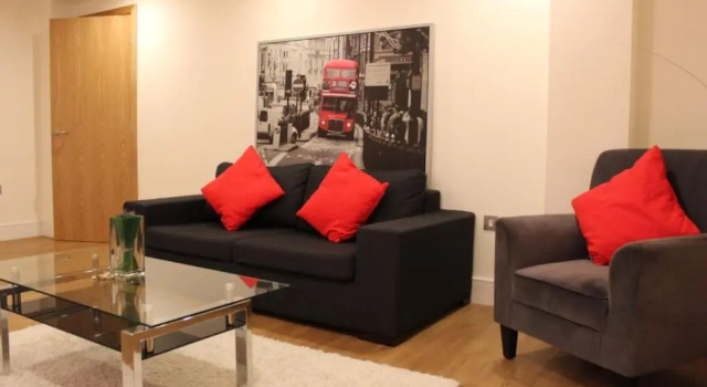 Апартаменты Stylish 3 Bed 2 Bath Apartment Hyde Park