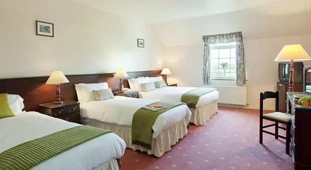 Smerwick Harbour, Boek Hotel Ballyferriter 