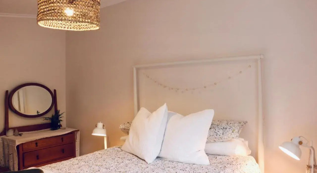 Historic Clyde cottage guest house, Забронировать Гостевой дом Клайд 