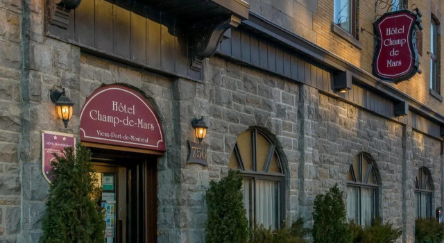 Hôtel Champ-de-Mars, Rezervasyon Otel Montreal otoparklı oteller, Quebecor yakınında, Otopark