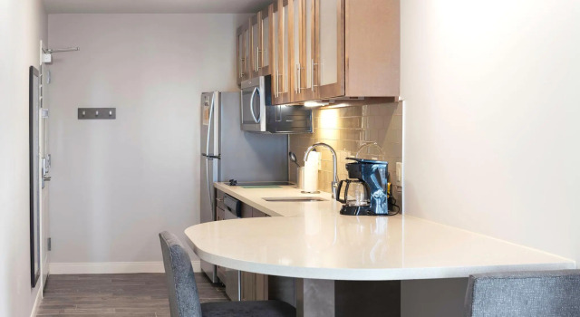 Двухместный номер Standard c 1 комнатой Staybridge Suites Montgomery - Downtown by IHG
