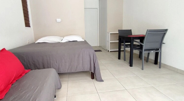 Studio In Saint Anne With Shared Pool Enclosed Garden And Wifi, Book Apartment Apartments in Sainte-Anne, Apartment