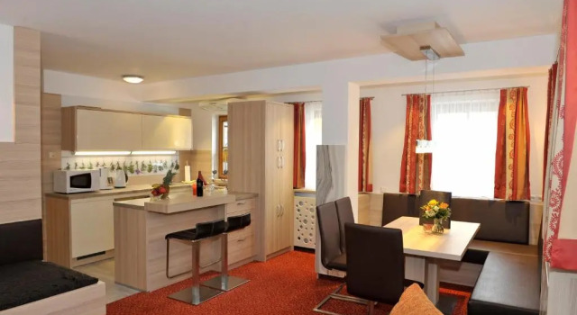Apartmenthaus Sonnenhang, Book Apartment Hotels in Obere Klaus with Parking, Parking