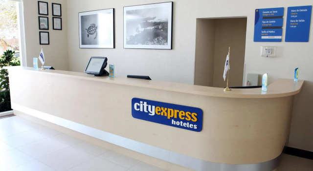 City Express by Marriott Playa del Carmen, Prenota Hotel Hotel a Quintana Roo con parcheggio, Parcheggio