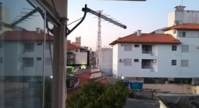 Apartamento em Canasvieiras, Забронировать Апартаменты/квартира Отели Флорианополиса с парковкой, рядом с Пляж Канасвиейраш, Парковка