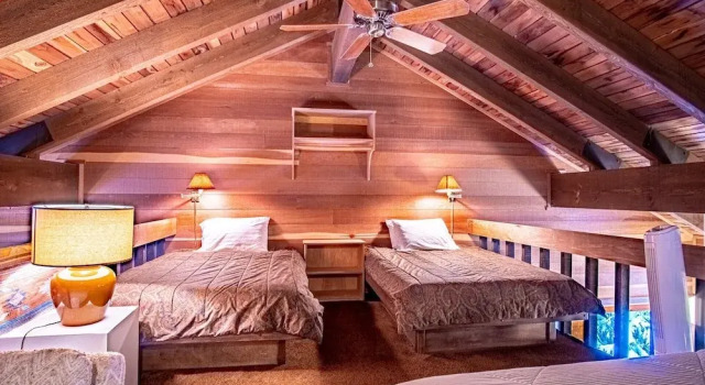 Snow Creek 1553 - Ski-in/ski-out + Pool & Hot Tub, Book Lejlighed Sun Valley Idaho, nær Dollar