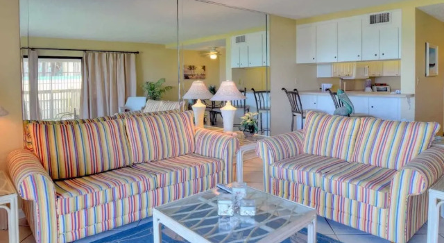110 Mariner East, Book Hotel Hoteller i Lower Grand Lagoon med parkering, Parkering