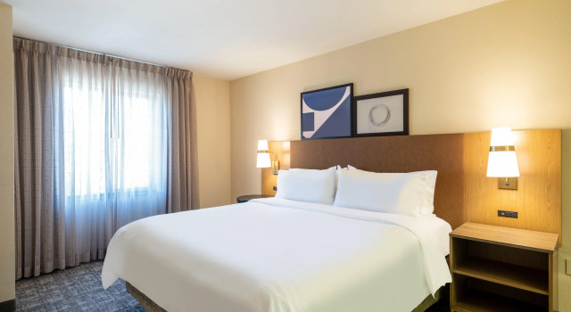 Staybridge Suites Milwaukee Airport South, Rezervați Hotel Franklin 