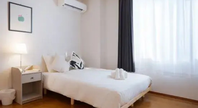 Люкс с 2 комнатами Joyful Residence｜Only 3-Min Walk to Garden Town Station