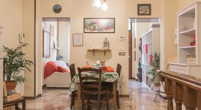 Your Apartment a Short Walk From the Center, Prenota Appartamento Porta al Prato Firenze